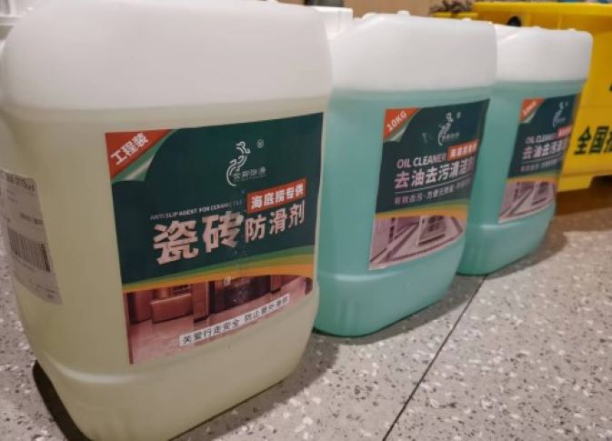 014 廣州白云店海底撈防滑項目,世卿與海底撈集團(tuán)的“緣分”就此開啟