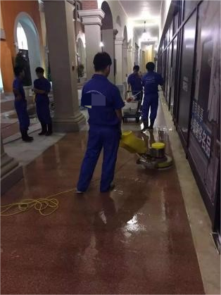 016 奧萊小鎮(zhèn)地面防滑項(xiàng)目圓滿完成,我深悟其管理精髓